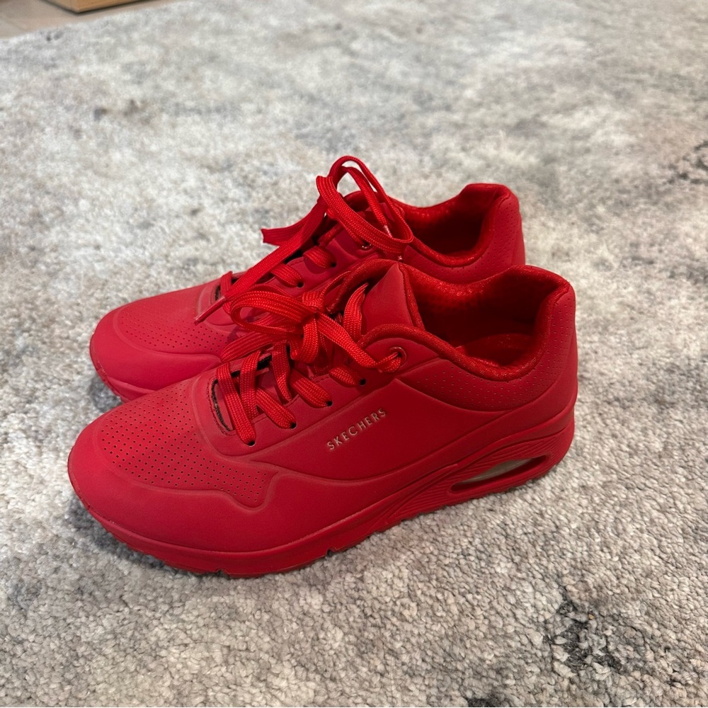 👟Skechers Women Red Sneakers